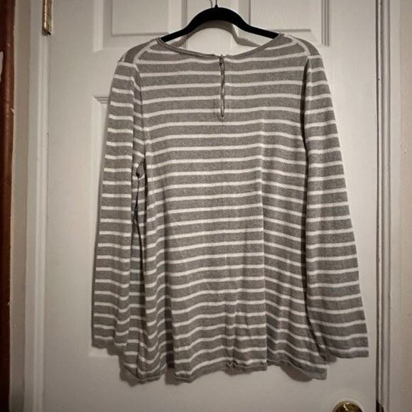 Lane Bryant - Grey & White Striped Sweater - Size 14/16 - Picture 5 of 7